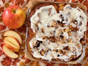Menu Apple Pie Cinnamon Rolls